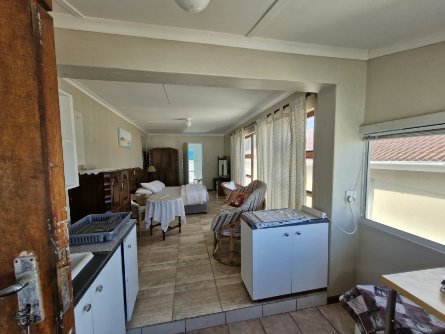 13 Bedroom Property for Sale in Jongensfontein Western Cape